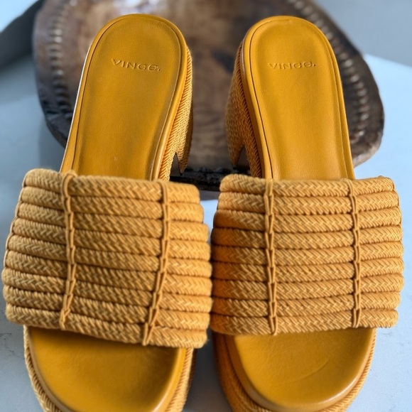 Vince Orange Platform Sandals with Ribbed Strap - Picture 3 of 4